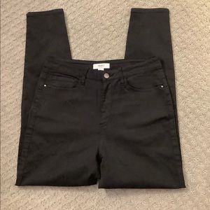 Black skinny jeans